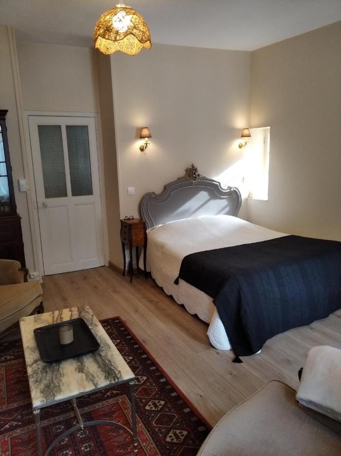 Le Logis De Saint Cyr Aparthotel Issoudun Eksteriør bilde