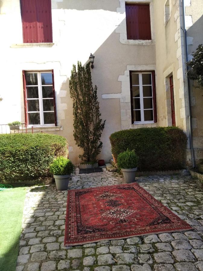 Le Logis De Saint Cyr Aparthotel Issoudun Eksteriør bilde